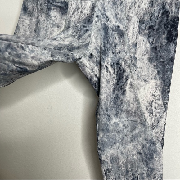 Varley Bedford Tight Crop Leggings Silver Tie Dye Size S Activewear - Picture 9 of 13